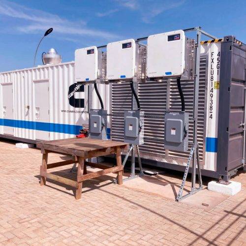 Usina Hidrelétrica FURNAS – Araporã/MG – 300 kW – Container com Tecnologia Célula Combustível