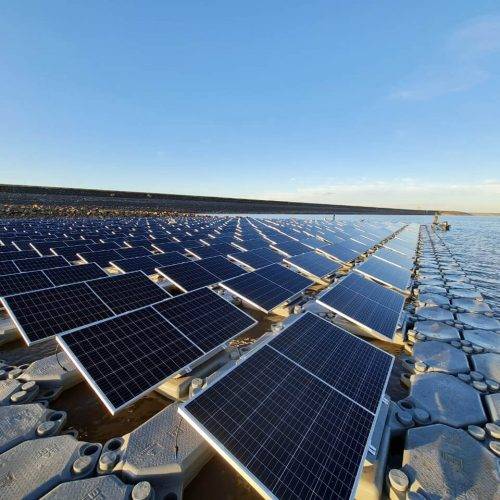 Usina Hidrelétrica FURNAS – Araporã/MG – 200 kWp – Estrutura Flutuante Rígida