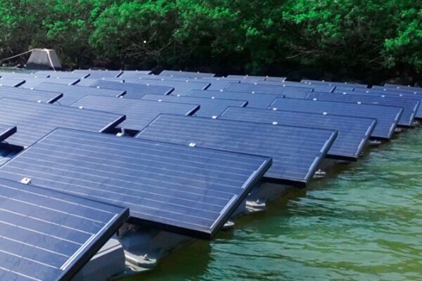 Usina Hidrelétrica CESP – Porto Primavera/SP – 25 kWp – Estrutura Flutuante Fixa