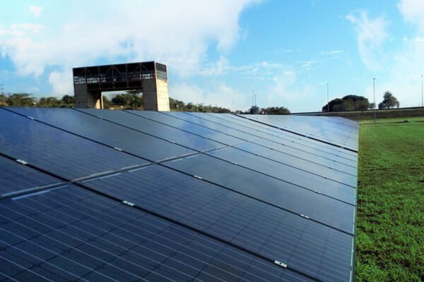 Usina Hidrelétrica CESP – Porto Primavera/SP – 250 kWp – Estrutura fixa com módulos monocristalinos