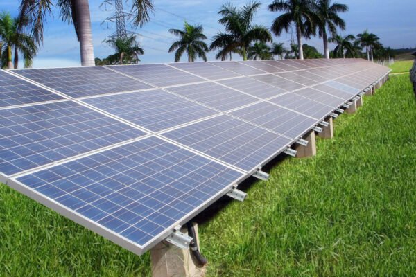 Usina Hidrelétrica CESP – Ilha Solteira/SP – 80 kWp – Estrutura fixa