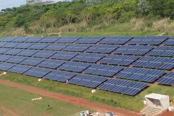 Usina Hidrelétrica CESP – Porto Primavera/SP – 400 kWp – Estrutura Fixa Talude