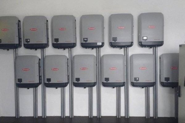 Usina Hidrelétrica CESP – Porto Primavera/SP – Inversores Subestação 400 kVA