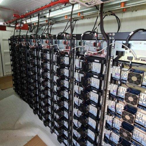 Usina Hidrelétrica FURNAS – Araporã/MG – 300 kWh – Container Baterias de Lítio Híbrido